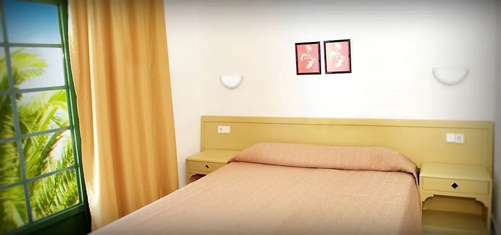 **** Hotel apartamentowy Gloria Izaro Club Hotel Puerto del Carmen  Hiszpania